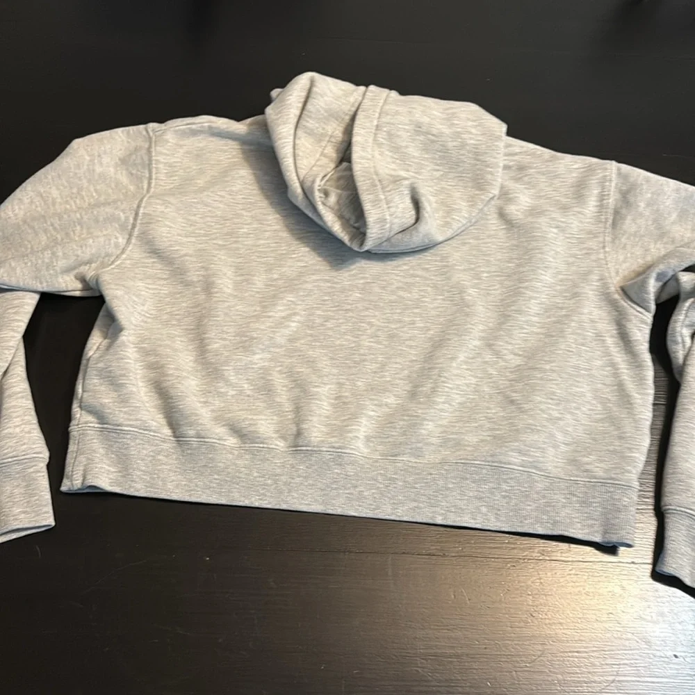 Tentree Women's Light Gray Cropped Hooded Sweatshirt - Picture 5 of 5